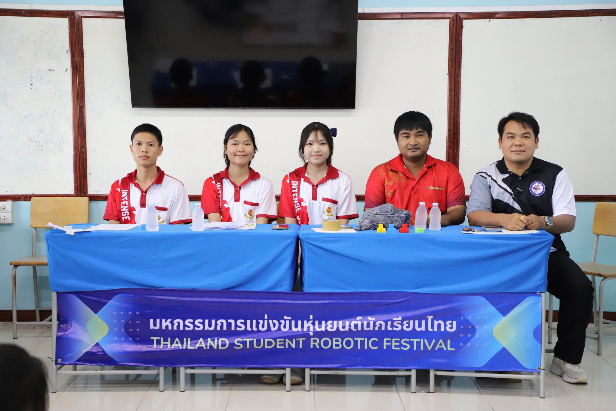 การแข่งขันหุ่นยนต์ #8